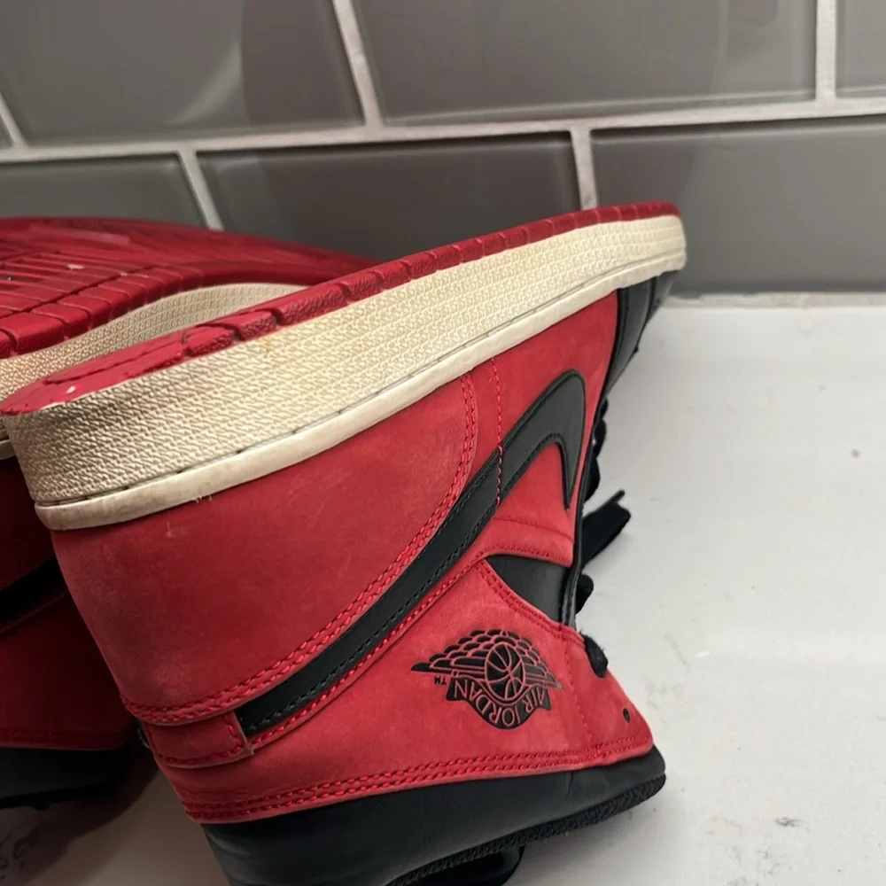 Air Jordan 1 Mid Reverse Bred‎ (554724-610) Size 11